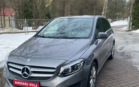 Mercedes-Benz B-Класс, 2015 год, 1 200 000 рублей, 1 фотография