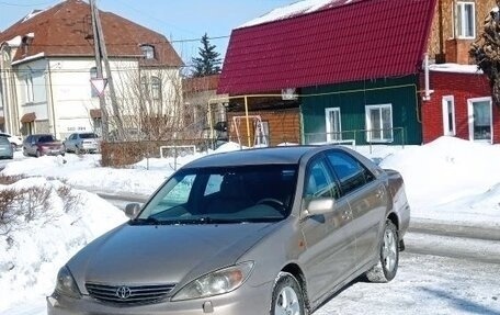 Toyota Camry V40, 2003 год, 685 000 рублей, 1 фотография