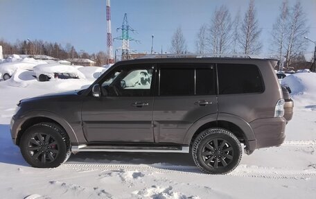 Mitsubishi Pajero IV, 2011 год, 1 600 000 рублей, 3 фотография