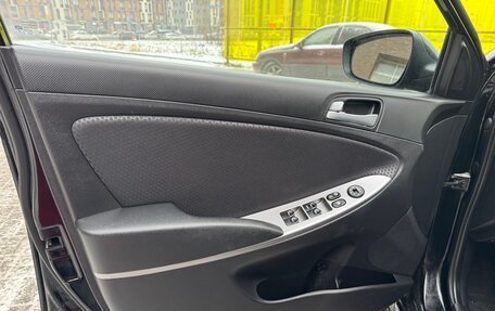 Hyundai Solaris II рестайлинг, 2015 год, 1 200 000 рублей, 14 фотография