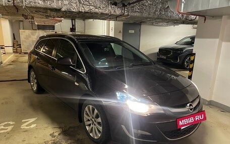 Opel Astra J, 2013 год, 1 100 000 рублей, 3 фотография