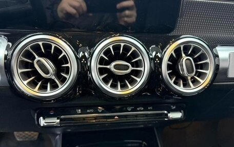 Mercedes-Benz GLB, 2022 год, 2 100 000 рублей, 10 фотография