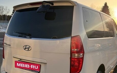 Hyundai Grand Starex Grand Starex I рестайлинг 2, 2019 год, 3 500 000 рублей, 6 фотография