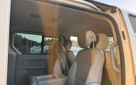 Hyundai Grand Starex Grand Starex I рестайлинг 2, 2019 год, 3 500 000 рублей, 13 фотография