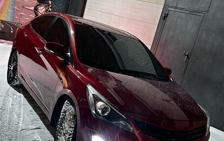 Hyundai Solaris II рестайлинг, 2014 год, 990 000 рублей, 1 фотография