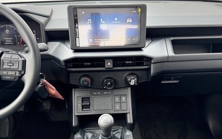 Toyota Hilux, 2025 год, 5 800 000 рублей, 14 фотография