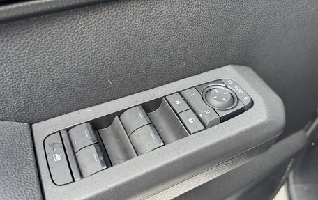 Toyota Hilux, 2025 год, 5 800 000 рублей, 19 фотография