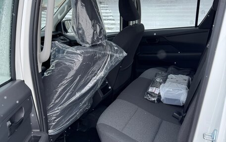 Toyota Hilux, 2025 год, 5 800 000 рублей, 22 фотография