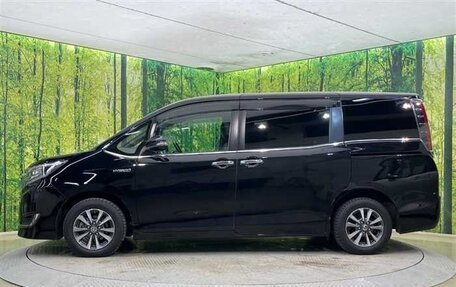 Toyota Esquire I, 2020 год, 1 950 000 рублей, 8 фотография