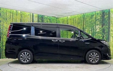 Toyota Esquire I, 2020 год, 1 950 000 рублей, 7 фотография
