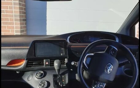 Toyota Sienta II, 2015 год, 1 300 000 рублей, 4 фотография