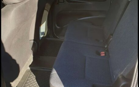 Toyota Sienta II, 2015 год, 1 300 000 рублей, 6 фотография