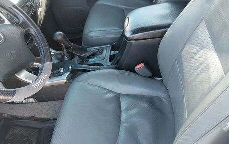 Toyota Land Cruiser Prado 120 рестайлинг, 2006 год, 2 140 000 рублей, 9 фотография