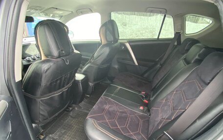 Toyota RAV4, 2013 год, 1 650 000 рублей, 6 фотография