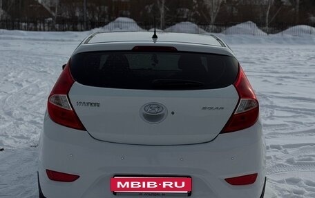 Hyundai Solaris II рестайлинг, 2012 год, 550 000 рублей, 5 фотография