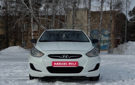 Hyundai Solaris II рестайлинг, 2012 год, 550 000 рублей, 2 фотография