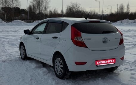 Hyundai Solaris II рестайлинг, 2012 год, 550 000 рублей, 6 фотография