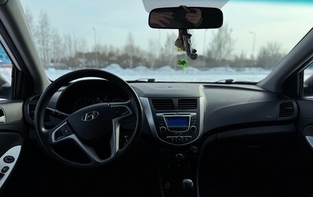 Hyundai Solaris II рестайлинг, 2012 год, 550 000 рублей, 17 фотография