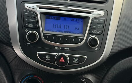 Hyundai Solaris II рестайлинг, 2012 год, 550 000 рублей, 21 фотография