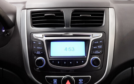 Hyundai Solaris II рестайлинг, 2013 год, 750 000 рублей, 13 фотография