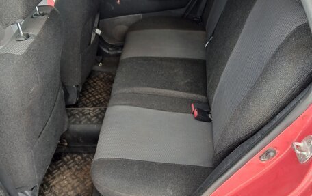 Toyota Corolla, 2004 год, 600 000 рублей, 10 фотография