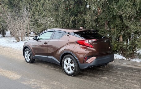 Toyota C-HR I рестайлинг, 2017 год, 1 700 000 рублей, 3 фотография