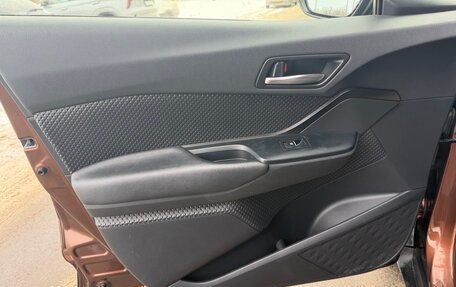 Toyota C-HR I рестайлинг, 2017 год, 1 700 000 рублей, 18 фотография