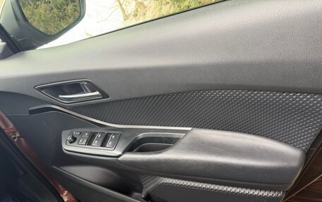 Toyota C-HR I рестайлинг, 2017 год, 1 700 000 рублей, 13 фотография