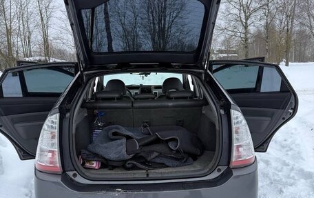 Toyota Prius, 2007 год, 600 000 рублей, 8 фотография