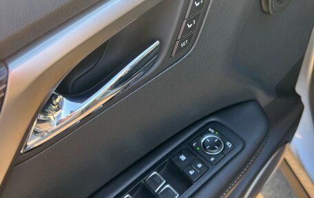 Lexus RX IV рестайлинг, 2017 год, 4 600 000 рублей, 5 фотография