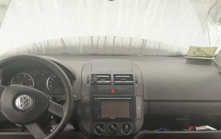 Volkswagen Polo IV рестайлинг, 2004 год, 370 000 рублей, 13 фотография