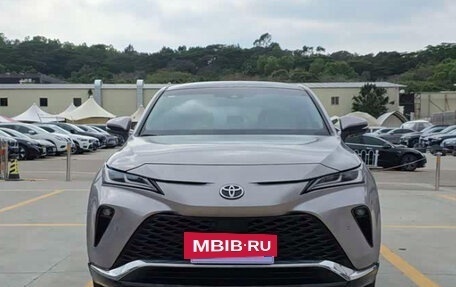 Toyota Venza, 2022 год, 4 112 000 рублей, 2 фотография