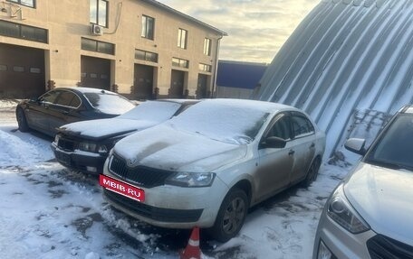 Skoda Rapid I, 2015 год, 240 000 рублей, 2 фотография