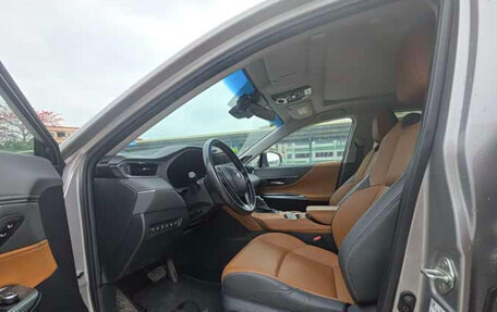 Toyota Venza, 2022 год, 4 112 000 рублей, 15 фотография