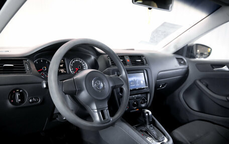 Volkswagen Jetta VI, 2013 год, 1 299 000 рублей, 12 фотография