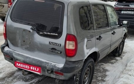 Chevrolet Niva I рестайлинг, 2004 год, 4 фотография