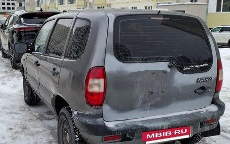 Chevrolet Niva I рестайлинг, 2004 год, 3 фотография