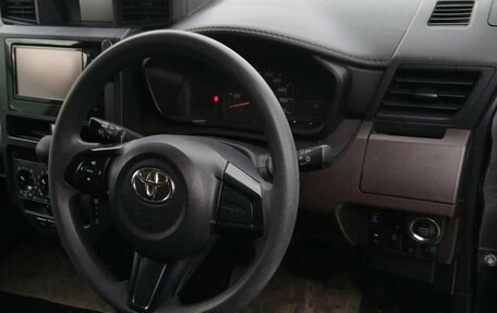 Toyota Roomy I, 2018 год, 750 500 рублей, 4 фотография