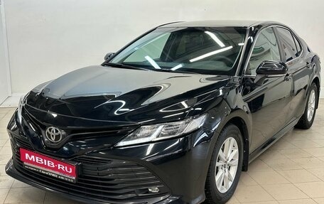 Toyota Camry, 2018 год, 2 425 000 рублей, 1 фотография