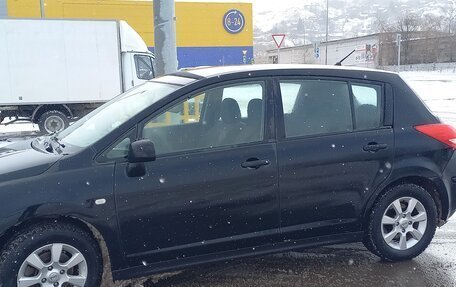 Nissan Tiida, 2010 год, 670 000 рублей, 3 фотография