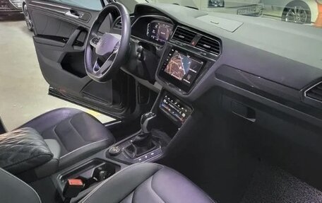 Volkswagen Tiguan II, 2022 год, 3 500 000 рублей, 9 фотография