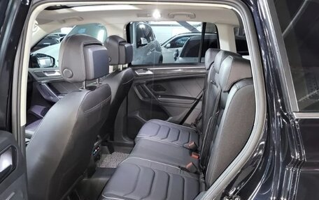 Volkswagen Tiguan II, 2022 год, 3 500 000 рублей, 12 фотография