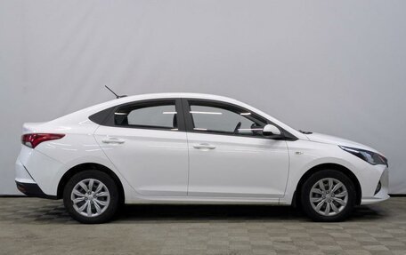 Hyundai Solaris II рестайлинг, 2021 год, 1 525 000 рублей, 4 фотография
