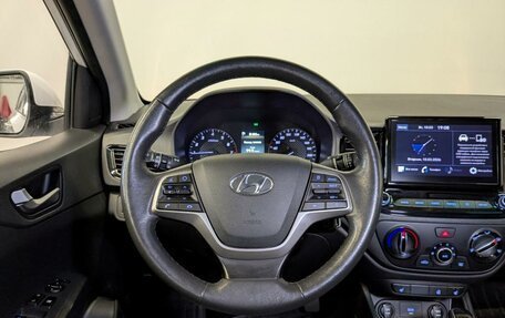 Hyundai Solaris II рестайлинг, 2021 год, 1 525 000 рублей, 21 фотография