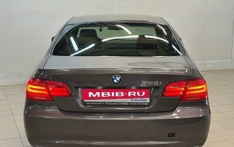 BMW 3 серия, 2011 год, 970 000 рублей, 3 фотография