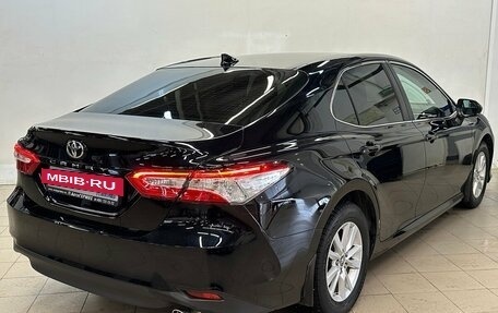 Toyota Camry, 2018 год, 2 425 000 рублей, 4 фотография