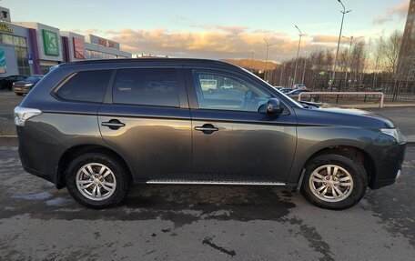 Mitsubishi Outlander III рестайлинг 3, 2013 год, 1 450 000 рублей, 5 фотография