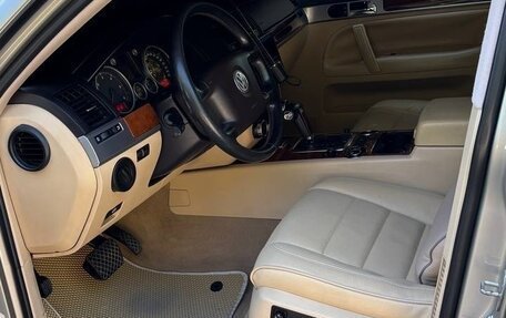 Volkswagen Touareg III, 2005 год, 895 000 рублей, 3 фотография