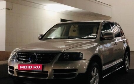 Volkswagen Touareg III, 2005 год, 895 000 рублей, 4 фотография