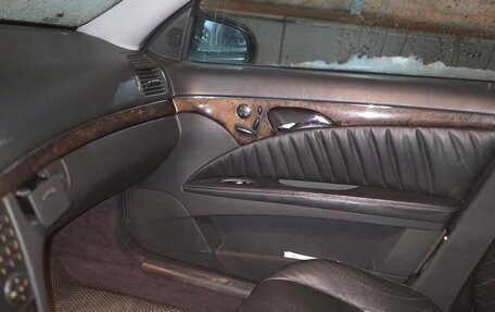 Mercedes-Benz E-Класс, 2003 год, 630 000 рублей, 11 фотография